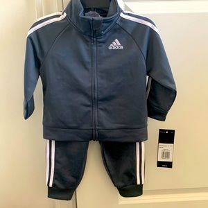 Adidas brand new set for a baby.
